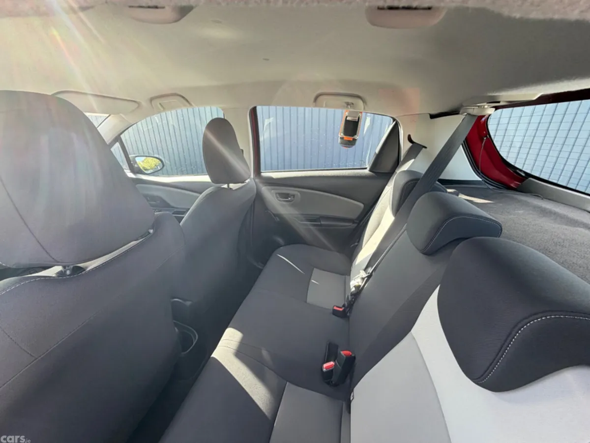 Toyota Yaris Hatchback, Petrol, 2018, Red