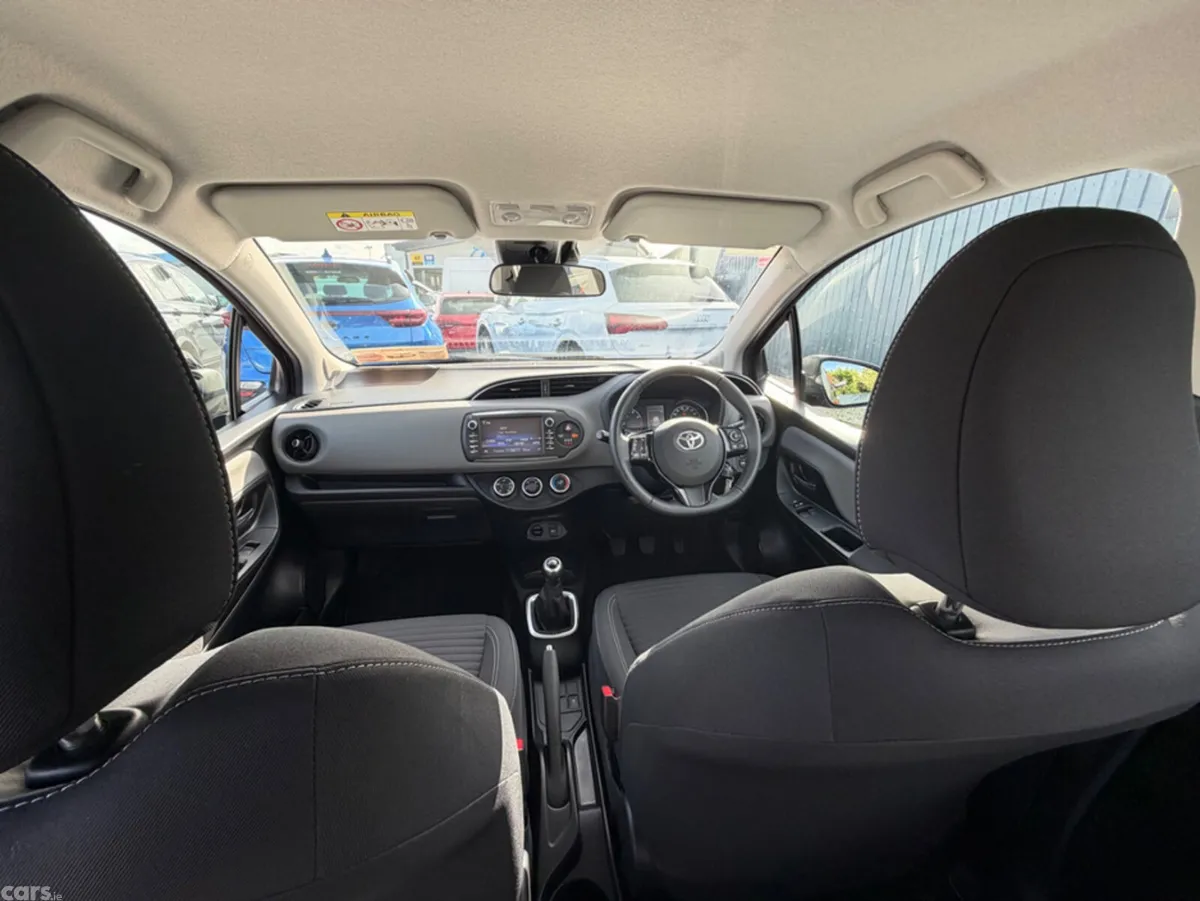 Toyota Yaris Hatchback, Petrol, 2018, Red