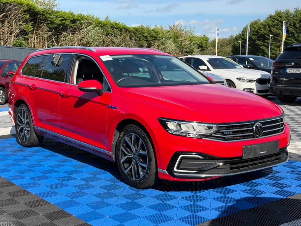 Volkswagen Passat Estate, Petrol Plug-in Hybrid, 2022, Red