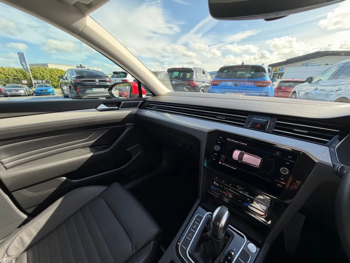 Volkswagen Passat Estate, Petrol Hybrid, 2022, Red