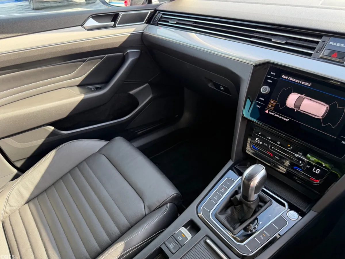 Volkswagen Passat Estate, Petrol Hybrid, 2022, Red