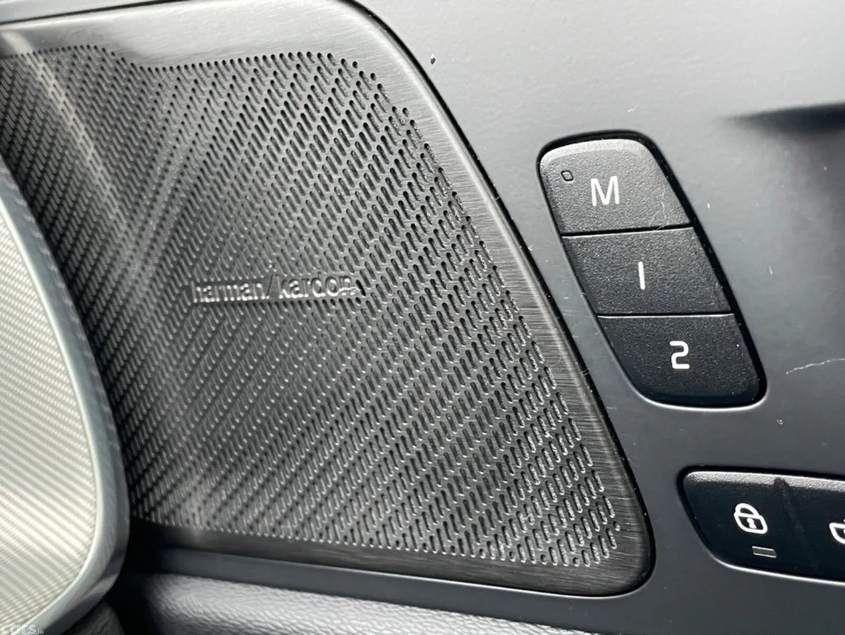 Volvo XC60 SUV, Petrol Plug-in Hybrid, 2024, Grey