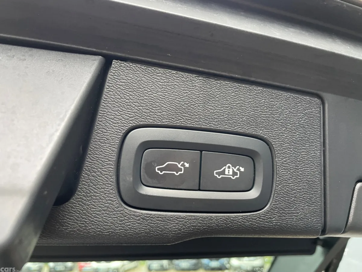 Volvo XC60 SUV, Petrol Plug-in Hybrid, 2024, Grey