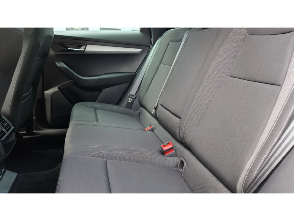 Skoda Karoq SUV, Unknown, 2026, White