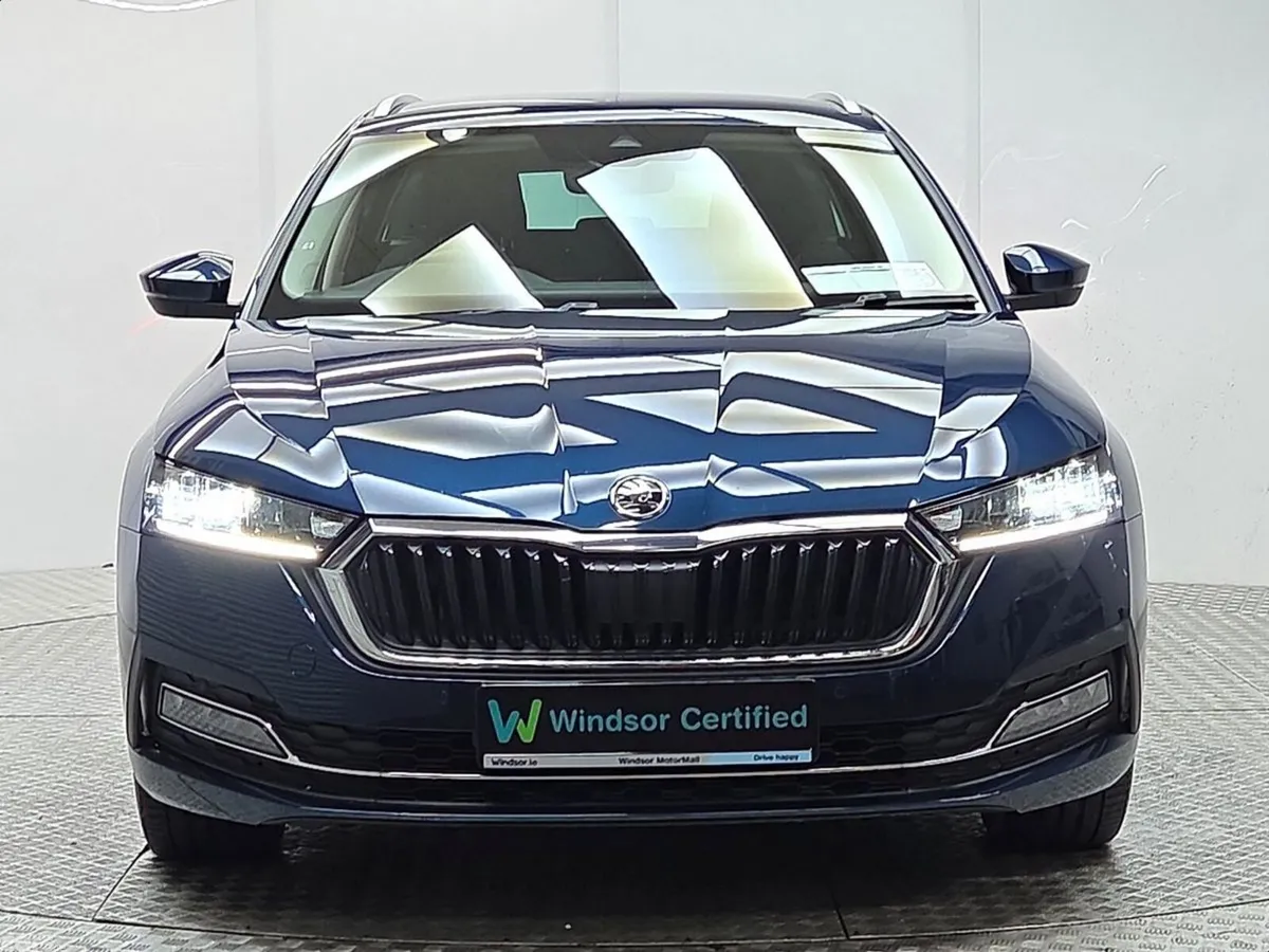 Skoda Octavia Estate, Diesel, 2023, Blue