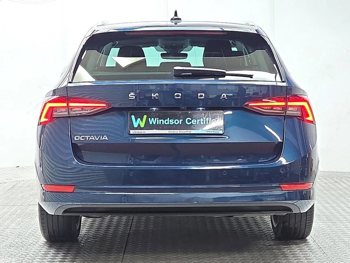 Skoda Octavia Estate, Diesel, 2023, Blue