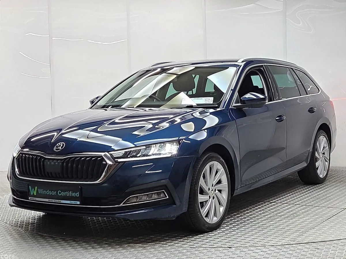 Skoda Octavia Estate, Diesel, 2023, Blue