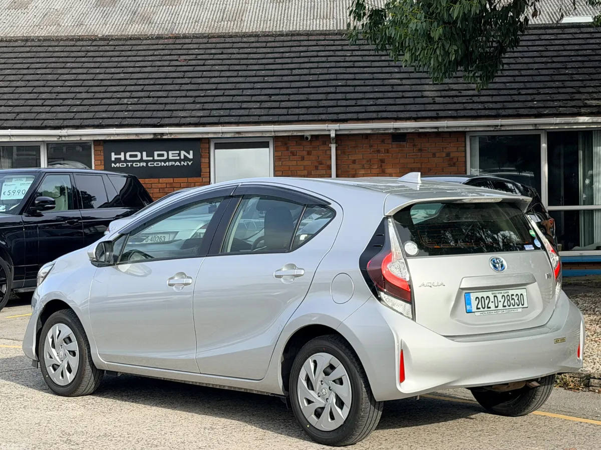 Toyota Aqua Hatchback, Petrol Hybrid, 2020, Silver