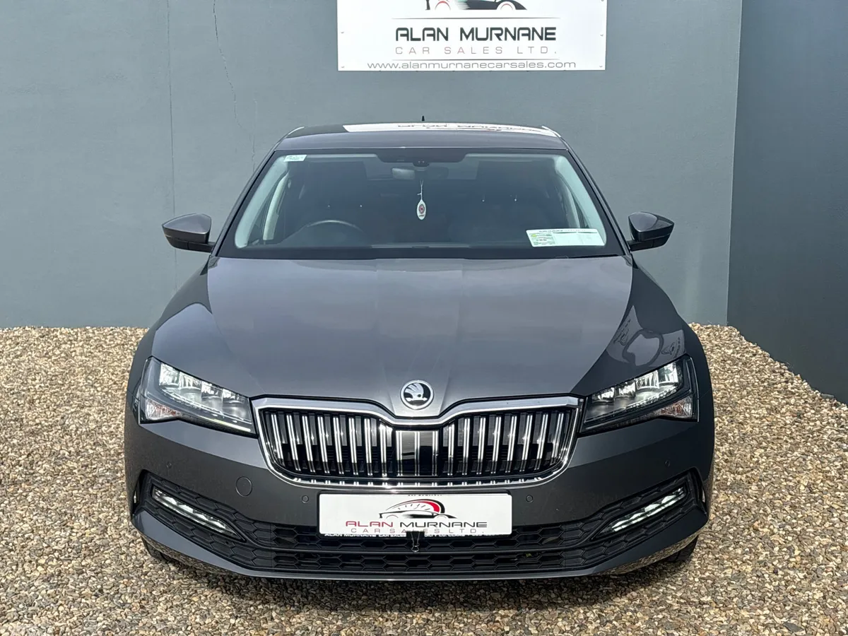 Skoda Superb Saloon, Diesel, 2023, Grey