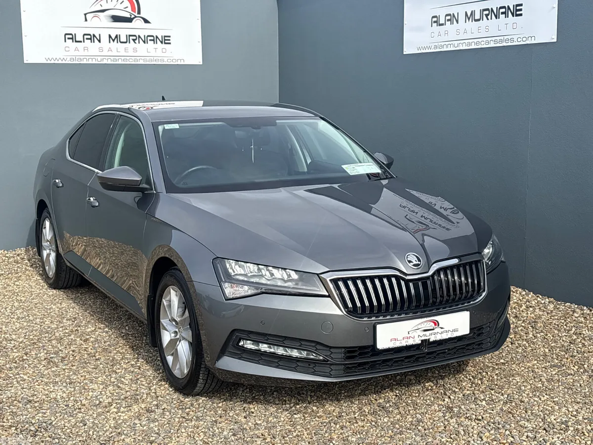Skoda Superb Saloon, Diesel, 2023, Grey