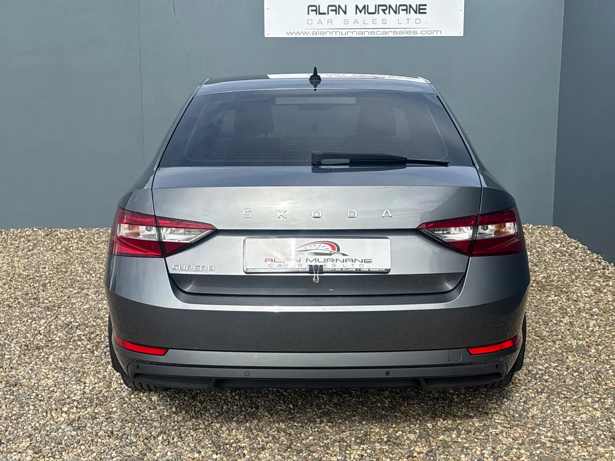 Skoda Superb Saloon, Diesel, 2023, Grey