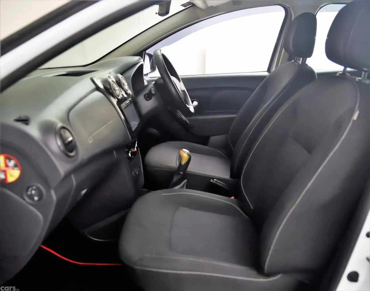 Dacia Sandero Hatchback, Petrol, 2018, White
