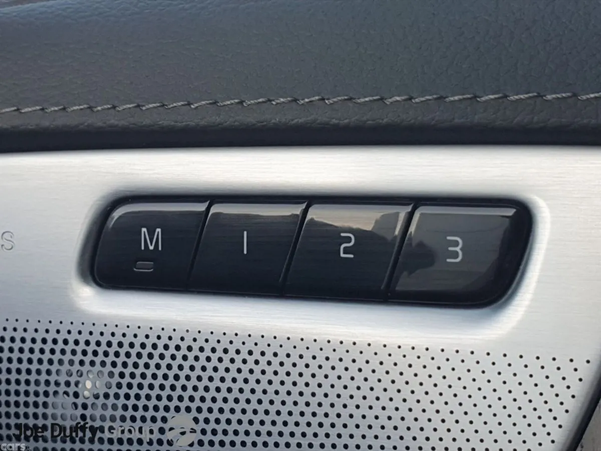 Volvo XC90 SUV, Petrol Plug-in Hybrid, 2023, Blue