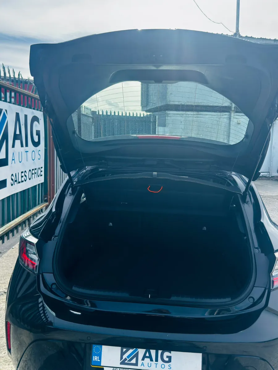 Toyota Corolla Hatchback, Petrol Hybrid, 2021, Black