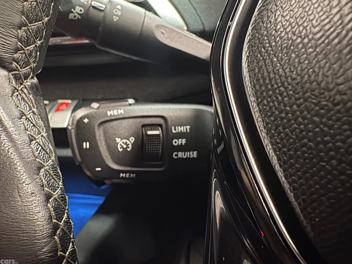 Peugeot 3008 SUV, Diesel, 2022, Blue