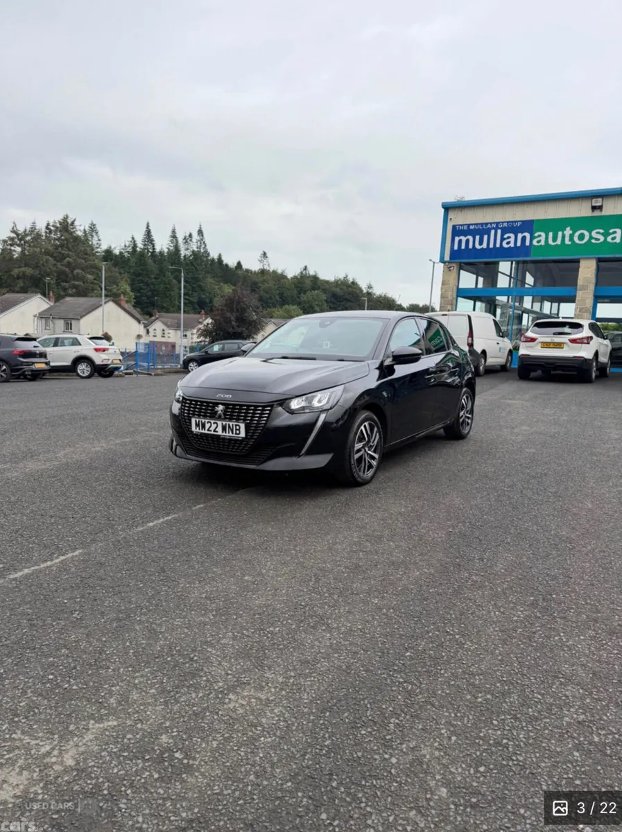 Peugeot 208 Hatchback, Diesel, 2022, Black