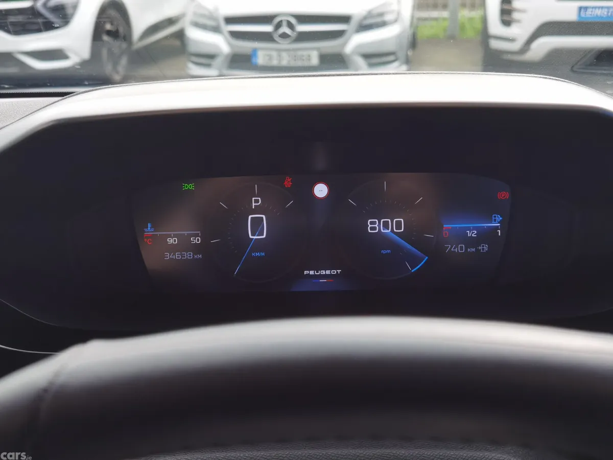 Peugeot 308 Hatchback, Petrol, 2023, Grey