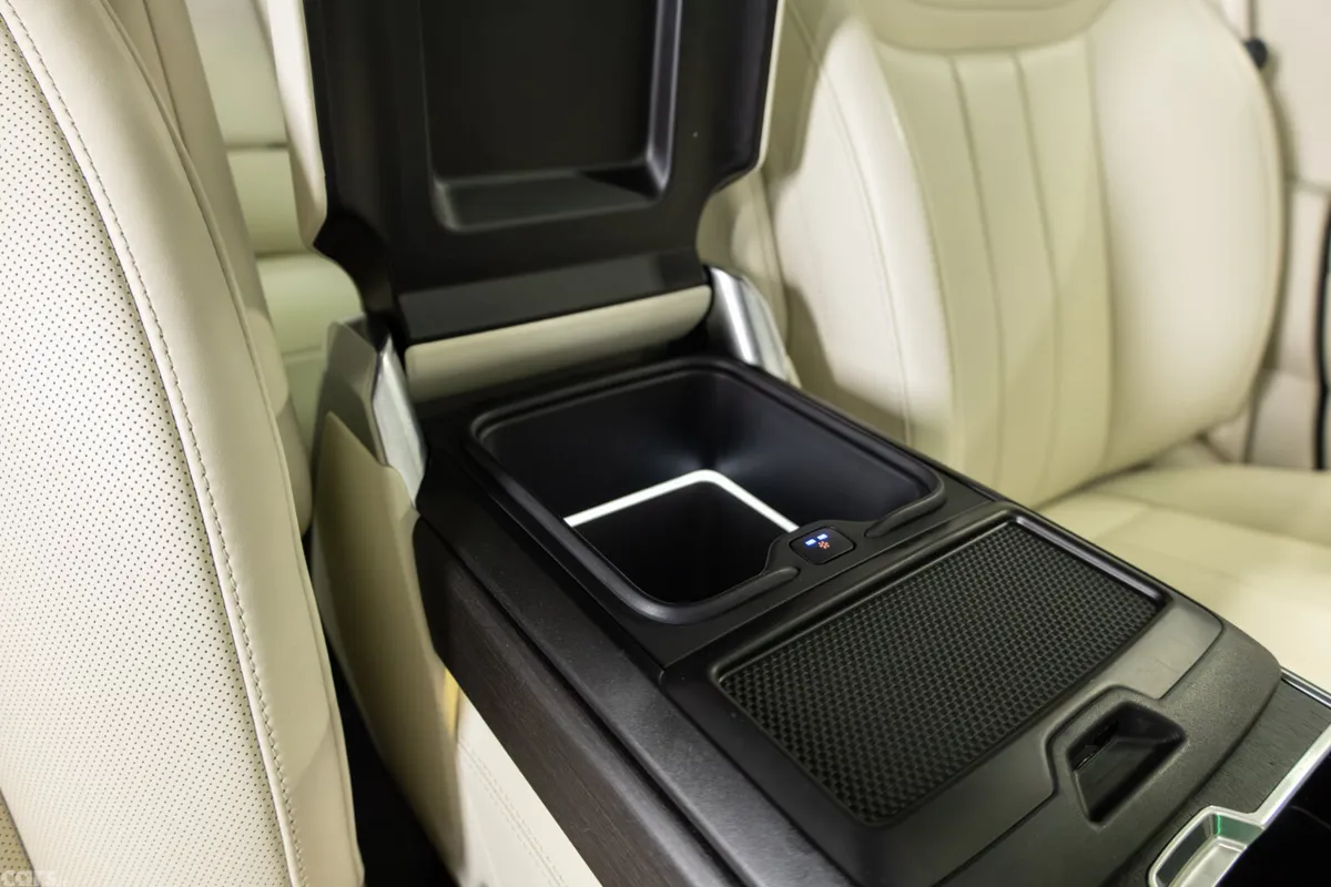 Land Rover Range Rover SUV, Petrol Plug-in Hybrid, 2024, Green