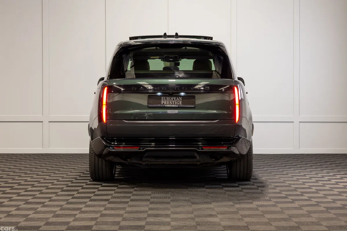 Land Rover Range Rover SUV, Petrol Plug-in Hybrid, 2024, Green