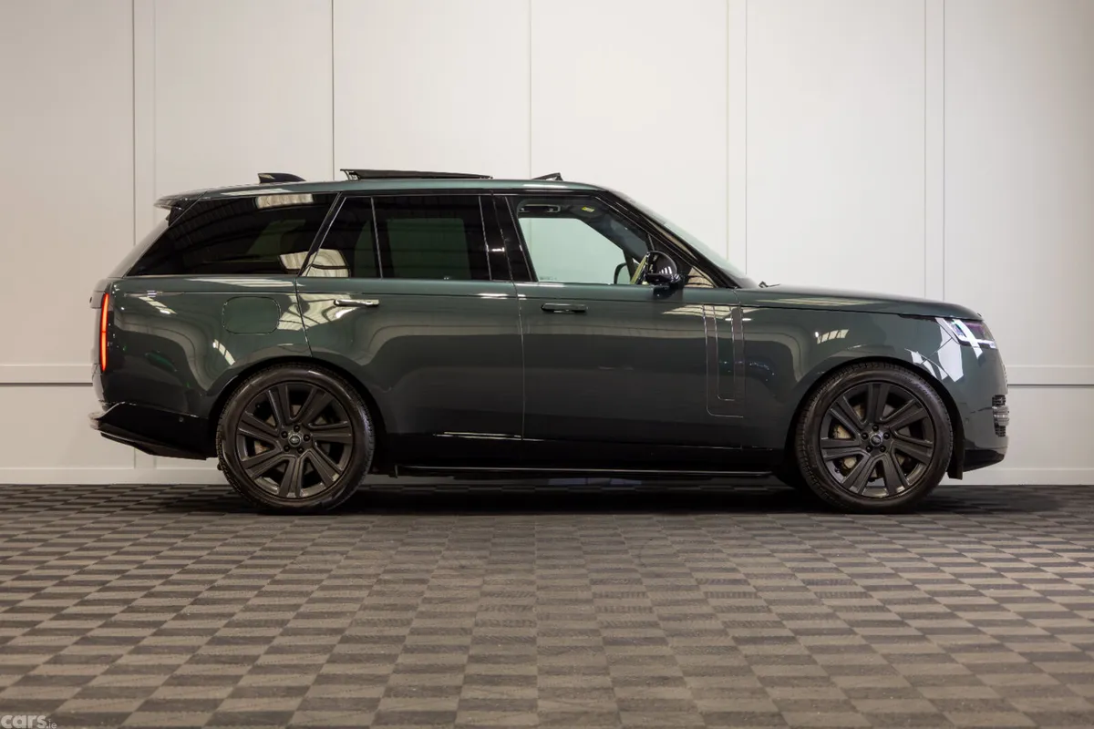 Land Rover Range Rover SUV, Petrol Plug-in Hybrid, 2024, Green