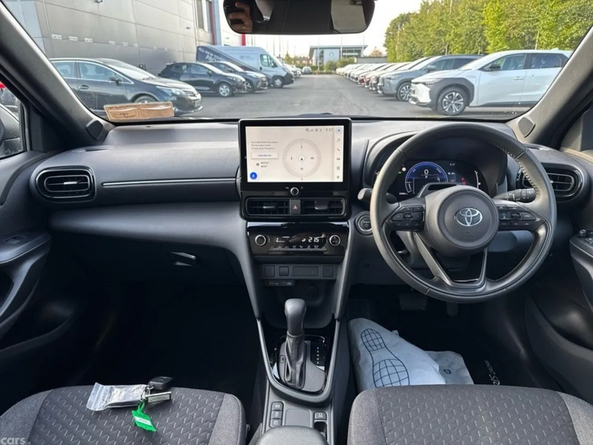 Toyota Yaris Cross Hatchback, Petrol Hybrid, 2026, Grey