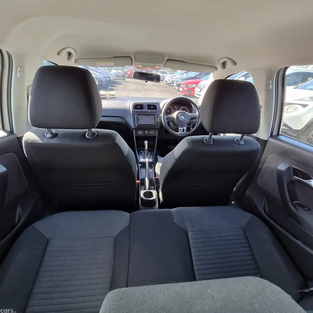 Volkswagen Polo Hatchback, Petrol, 2014, White