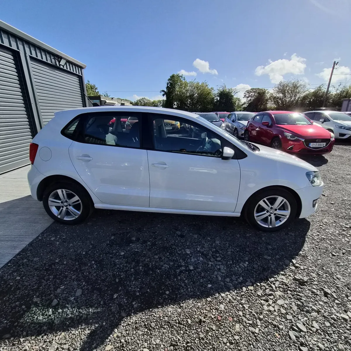 Volkswagen Polo Hatchback, Petrol, 2014, White