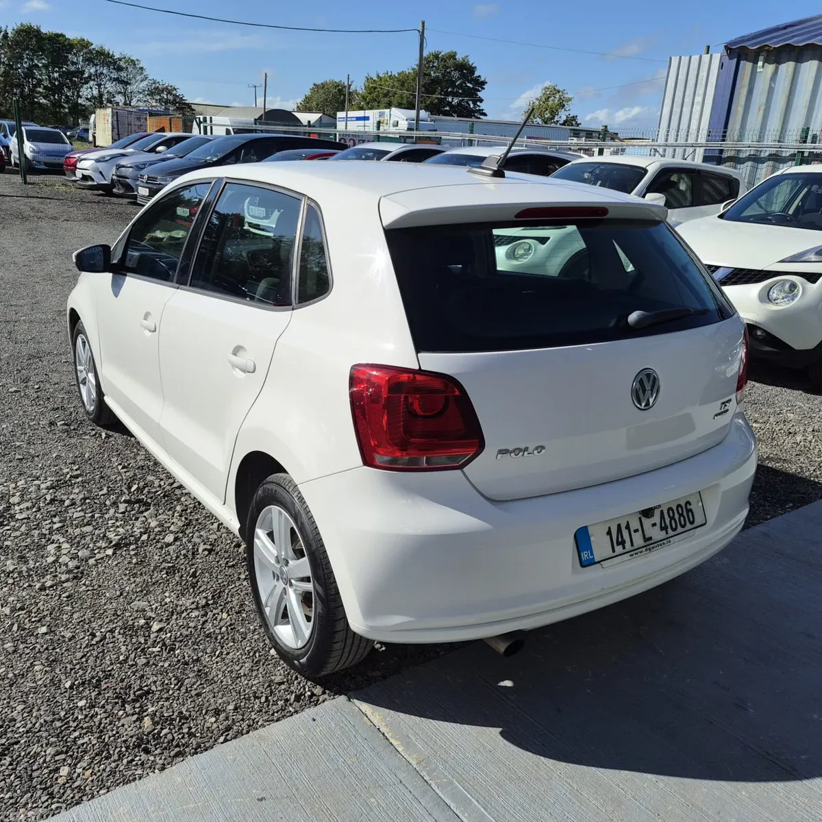 Volkswagen Polo Hatchback, Petrol, 2014, White