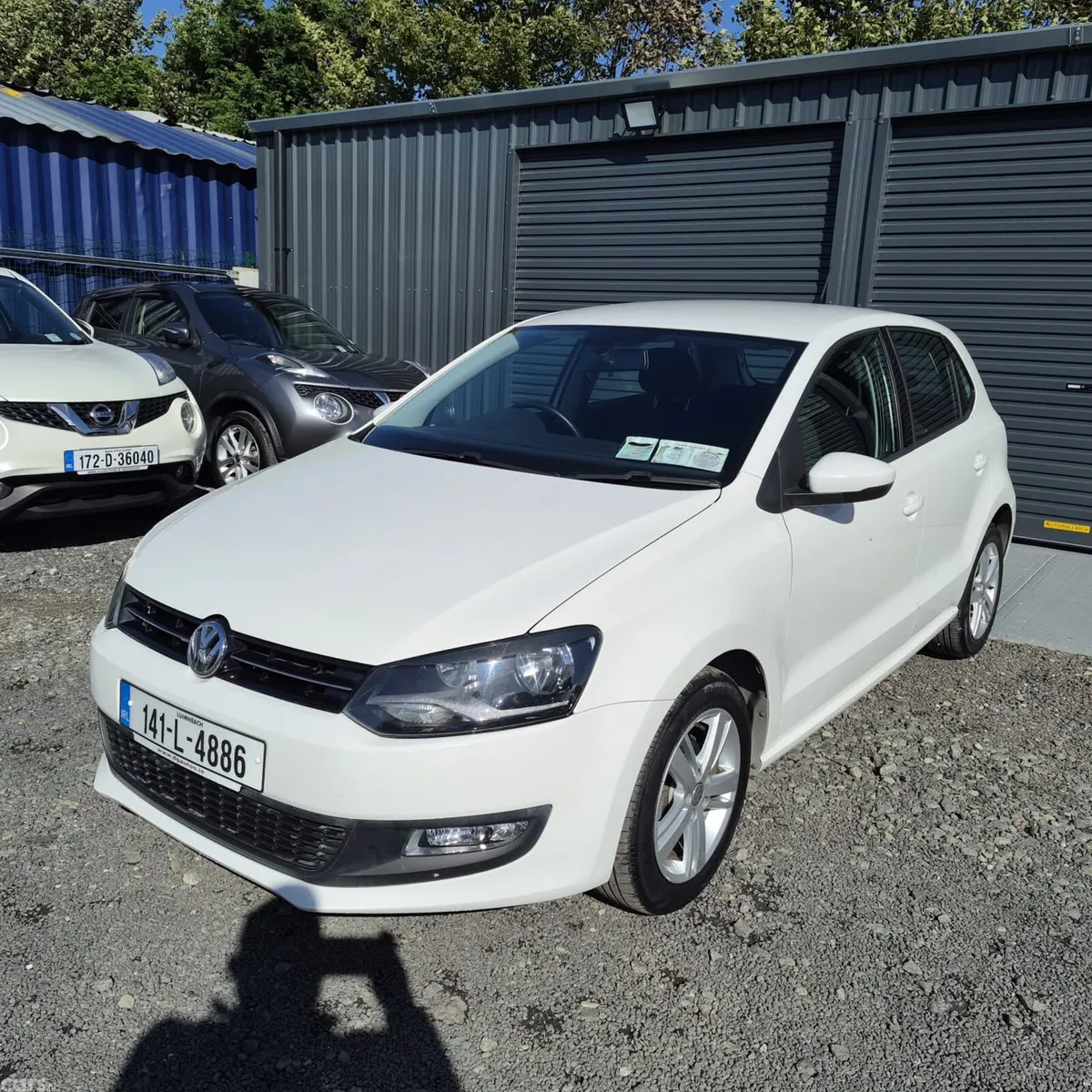 Volkswagen Polo Hatchback, Petrol, 2014, White