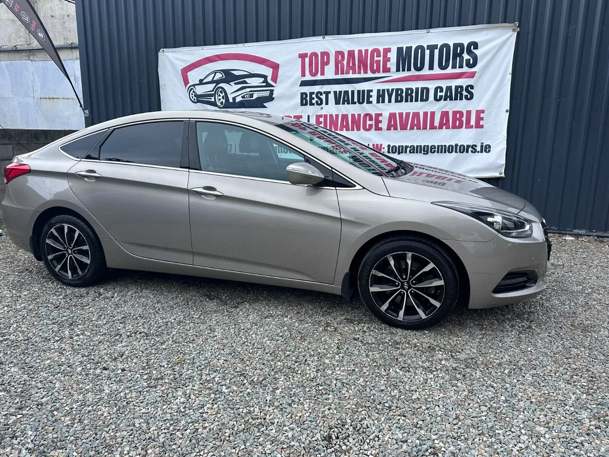 Hyundai i40 Saloon, Diesel, 2016, Beige