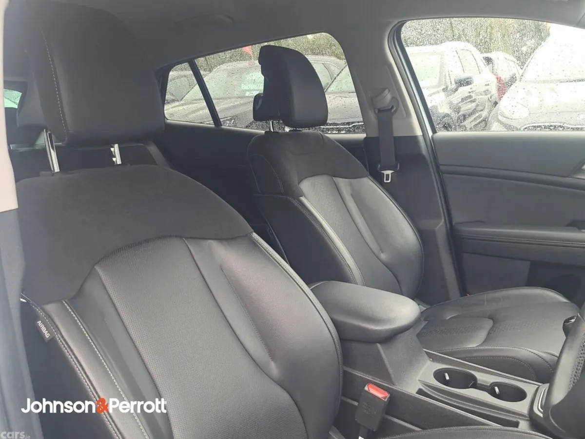 Kia Sportage SUV, Diesel Hybrid, 2026, White