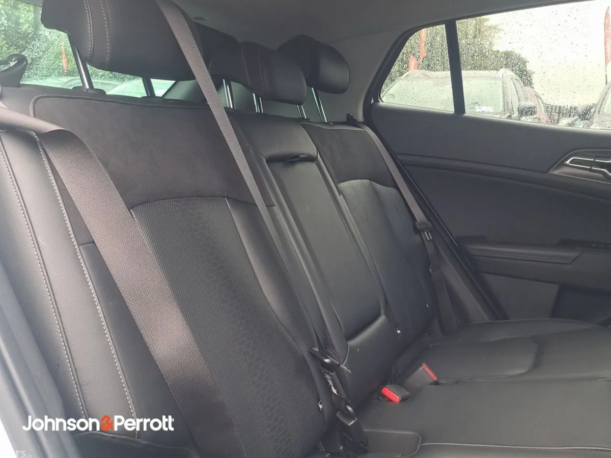 Kia Sportage SUV, Diesel Hybrid, 2026, White