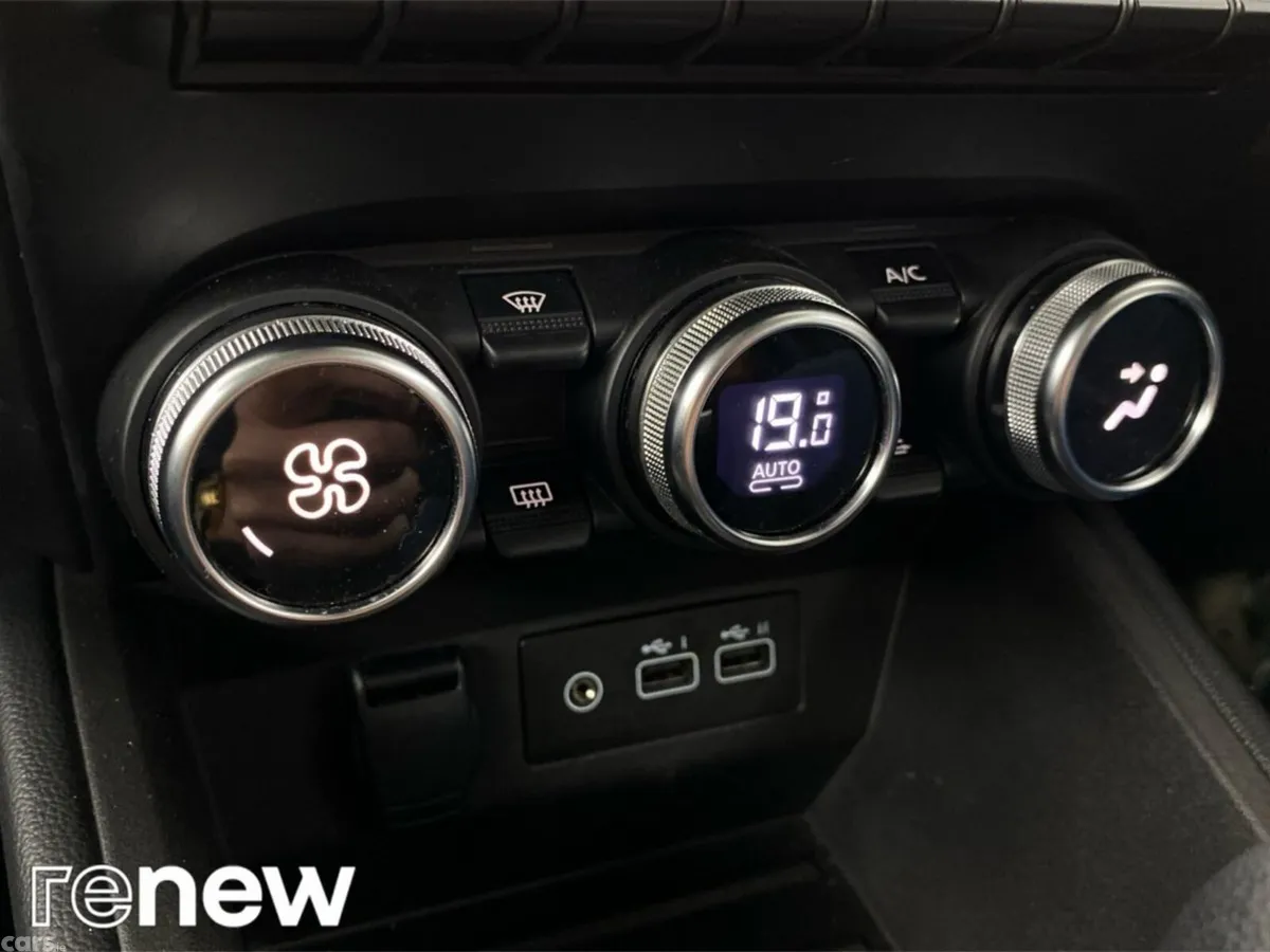 Renault Clio Hatchback, Petrol Hybrid, 2026, Black