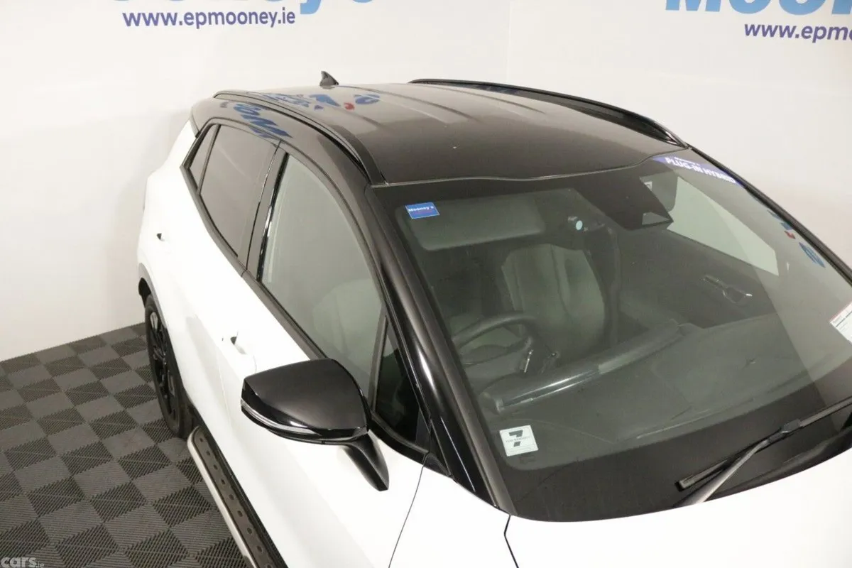 Kia Sportage SUV, Petrol Plug-in Hybrid, 2024, White