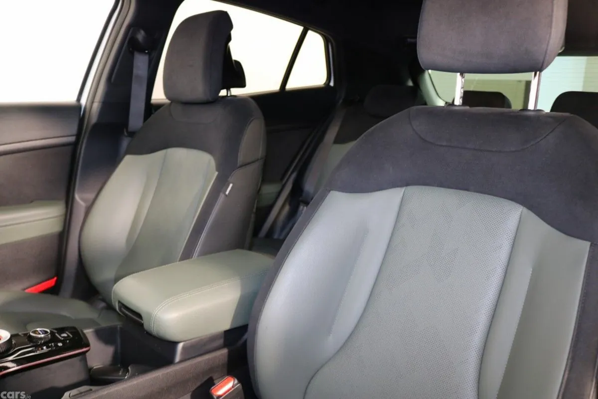Kia Sportage SUV, Petrol Plug-in Hybrid, 2024, White