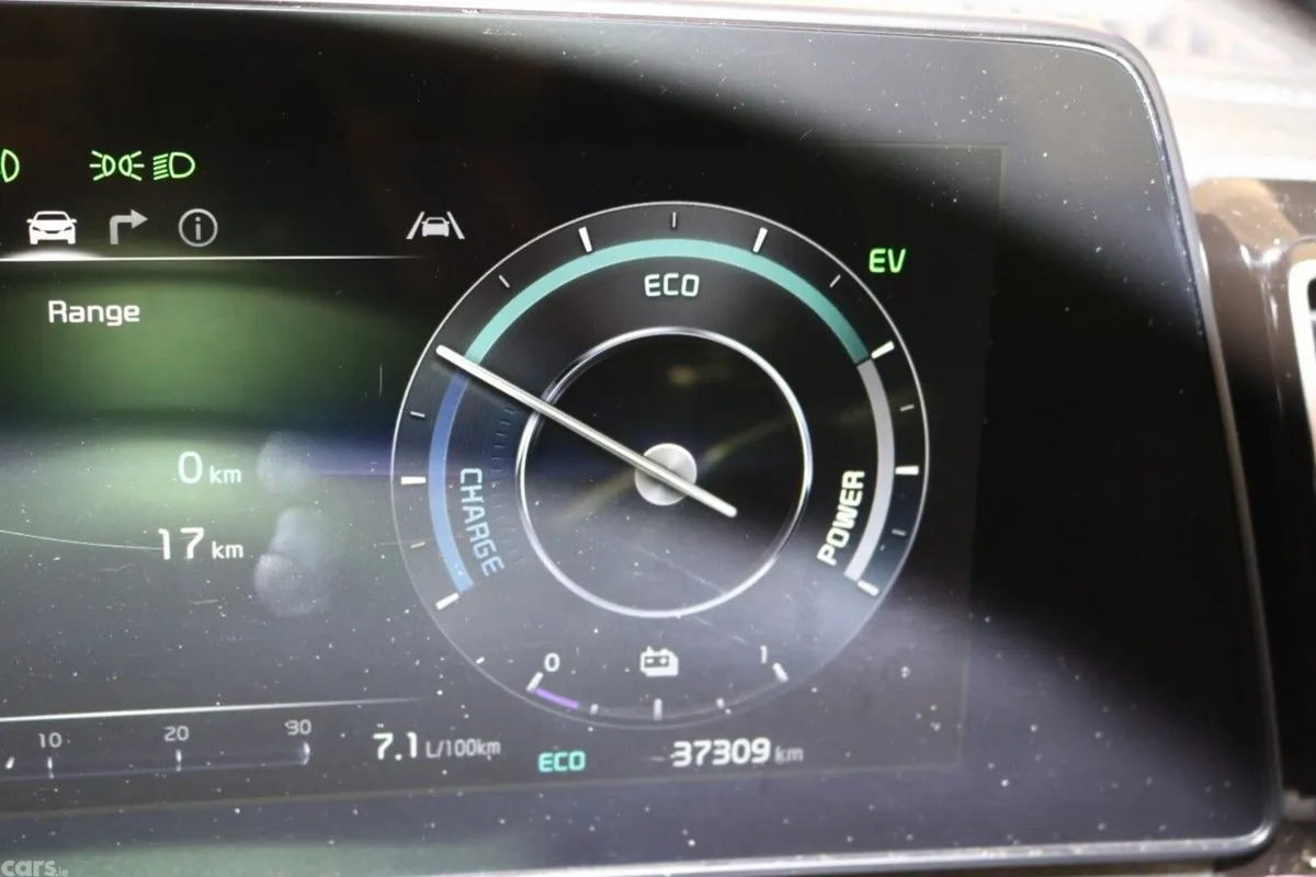 Kia Sportage SUV, Petrol Plug-in Hybrid, 2024, White