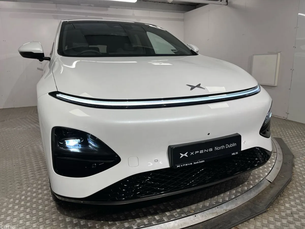 XPeng G6 Hatchback, Electric, 2026, White