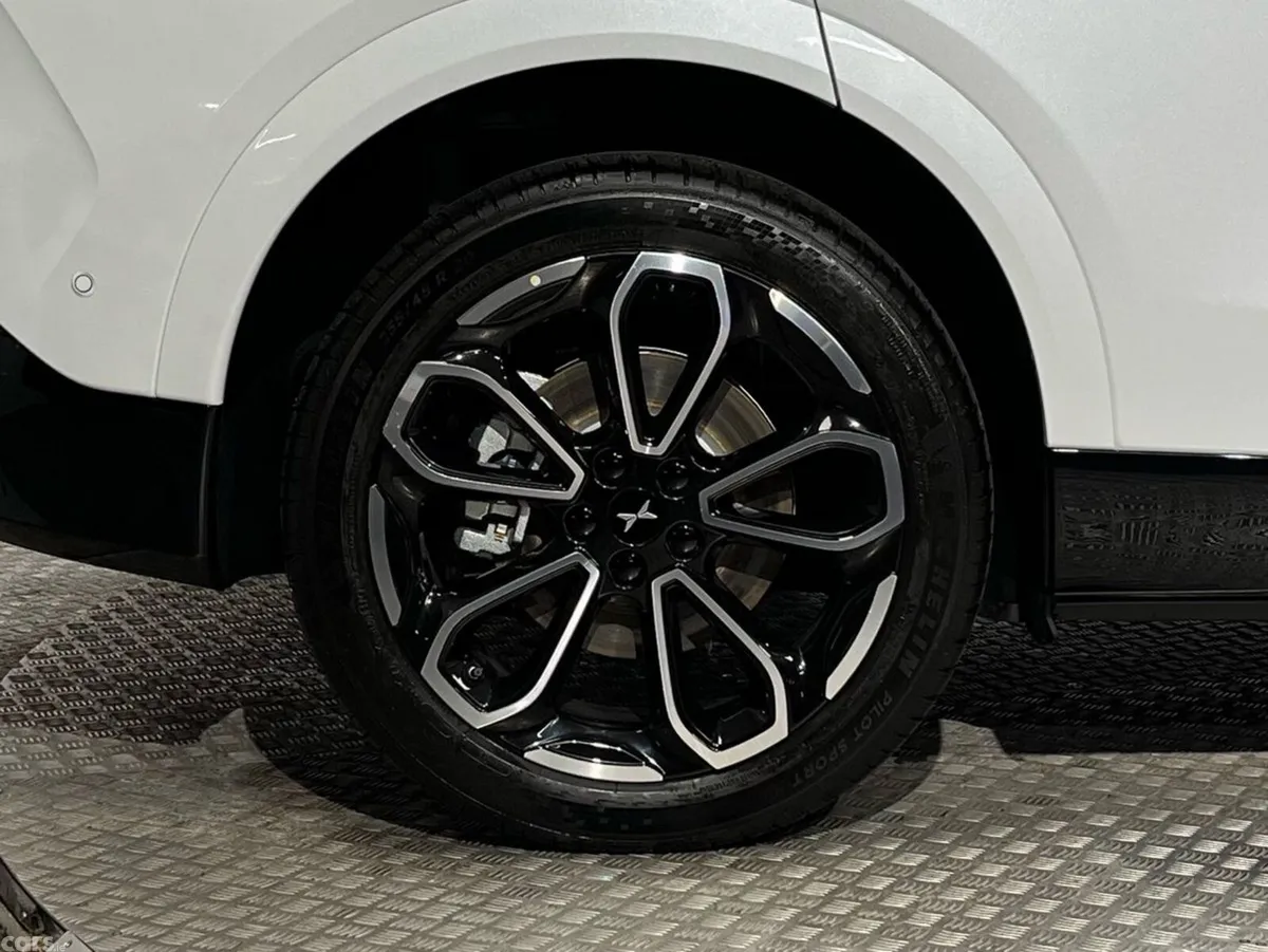 XPeng G6 Hatchback, Electric, 2026, White