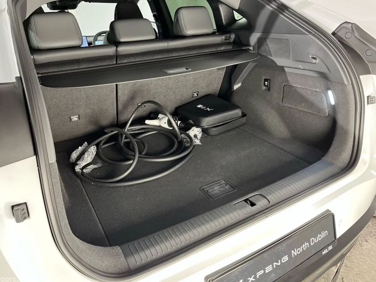 XPeng G6 Hatchback, Electric, 2026, White