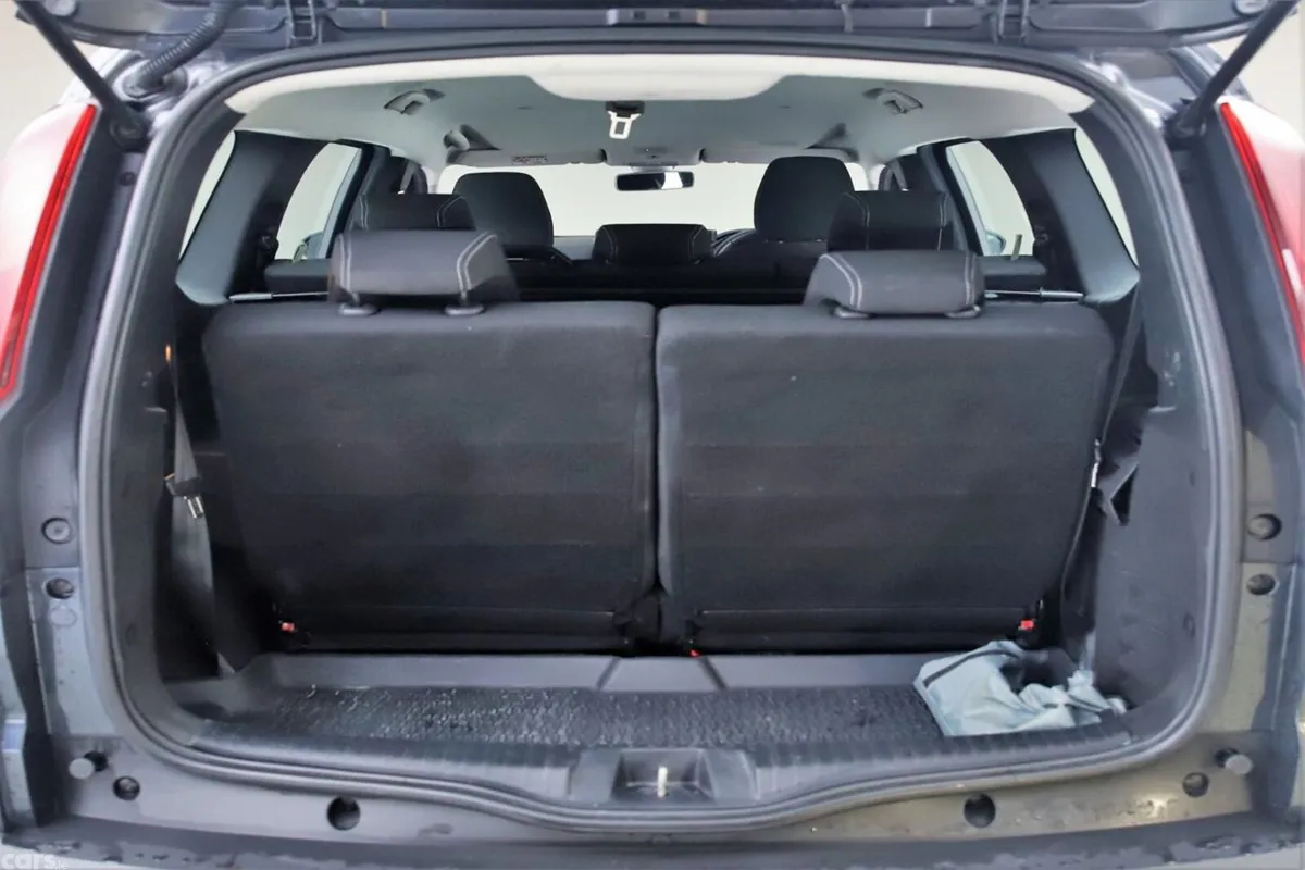Dacia Jogger MPV, Petrol, 2023, Grey