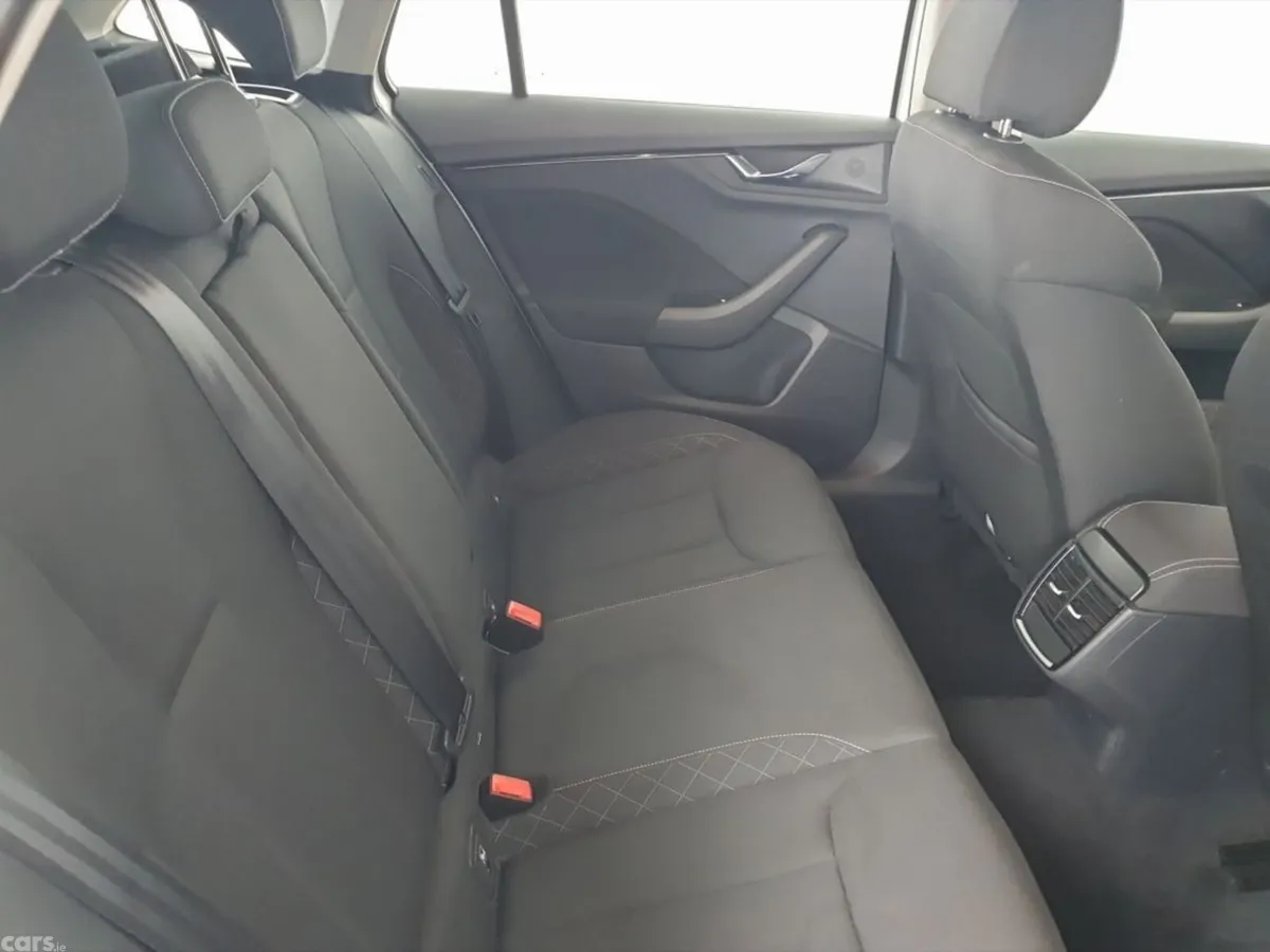 Skoda Scala Hatchback, Petrol, 2022, White