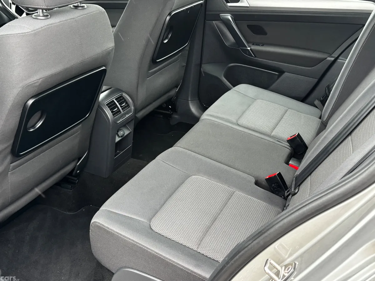 Volkswagen Golf Estate, Petrol, 2015, Silver