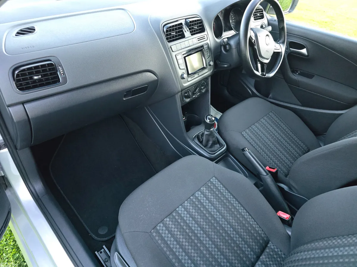 Volkswagen Polo Hatchback, Petrol, 2016, Silver