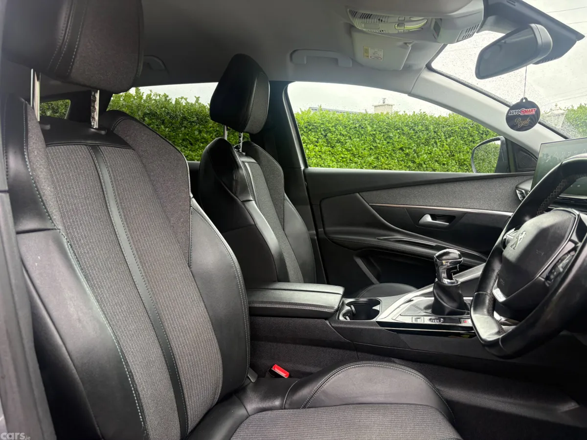 Peugeot 3008 Hatchback, Diesel, 2021, Grey