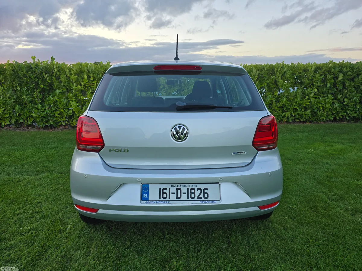 Volkswagen Polo Hatchback, Petrol, 2016, Silver