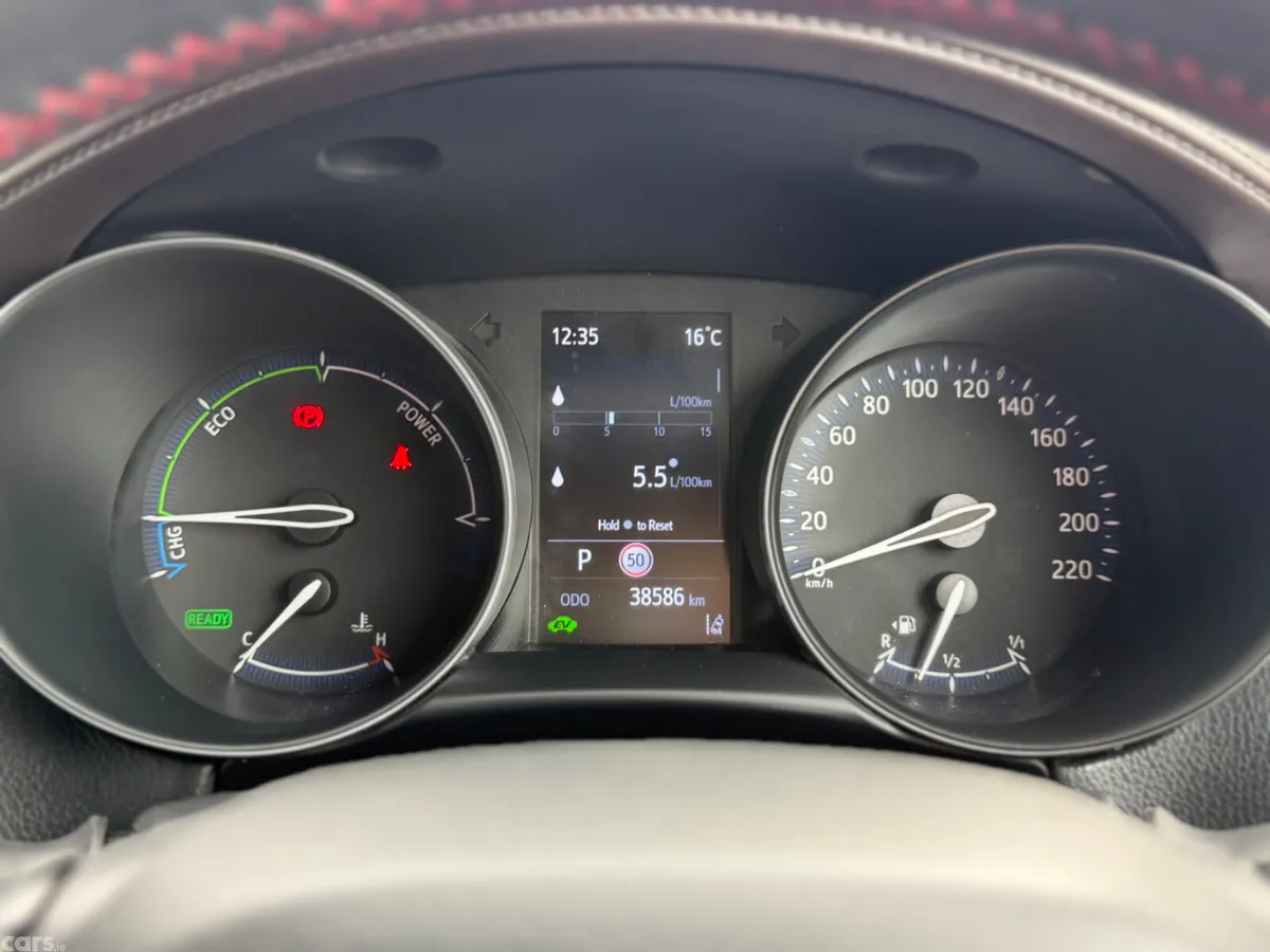 Toyota C-HR SUV, Petrol Hybrid, 2023, White