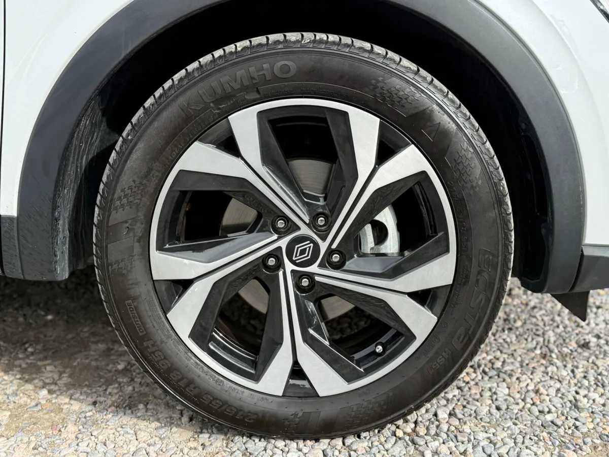 Renault Arkana Hatchback, Petrol Hybrid, 2025, White