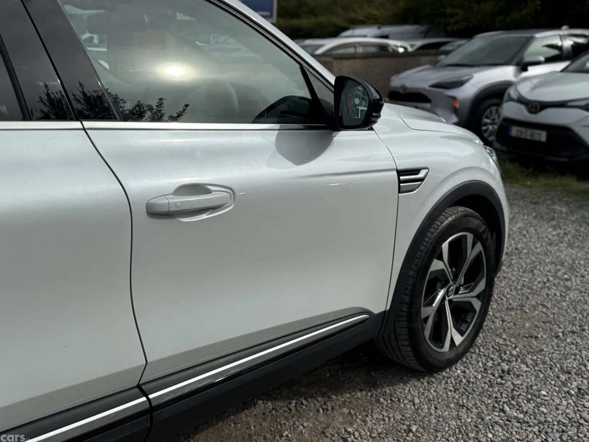 Renault Arkana Hatchback, Petrol Hybrid, 2025, White