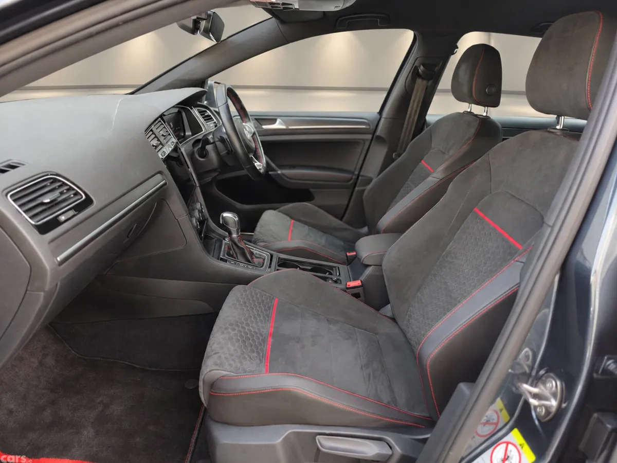 Volkswagen Golf Hatchback, Petrol, 2017, Grey