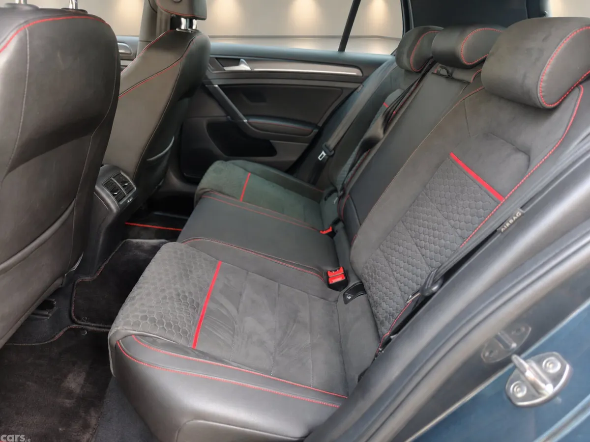 Volkswagen Golf Hatchback, Petrol, 2017, Grey